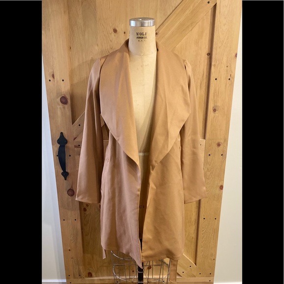 Tan Trench - Picture 3 of 3